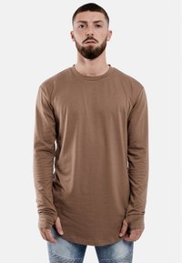 ROUND - Longsleeve - braun