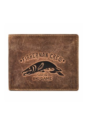 Cartera de cuero marrón con gráfico de pez y texto "Fisherman Crew" y "Enter the Big Game" en relieve en el frente.