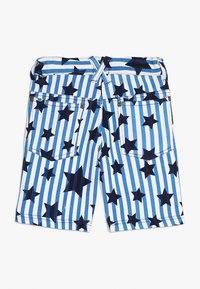 Niebieskie i białe spodenki w paski z ciemnoniebieskimi wzorami w gwiazdki, z dwiema tylnymi kieszeniami oraz tkanym pasem z wiązaniem.