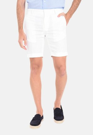 BERMUDA - Shorts - bianco