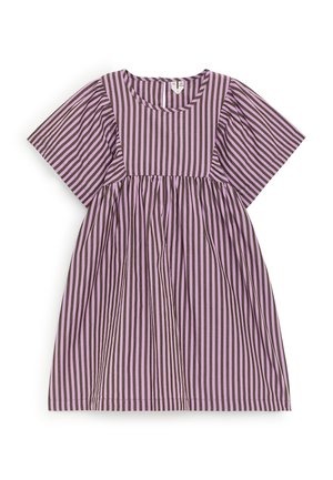 Sukienka z krótkim rękawem z pionowymi brązowymi i lawendowymi paskami, okrągłym dekoltem i marszczonym detalem w talii.