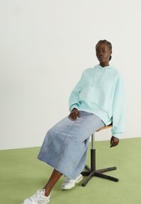 Nike Sportswear HOODIE - Jersey con capucha - off-white