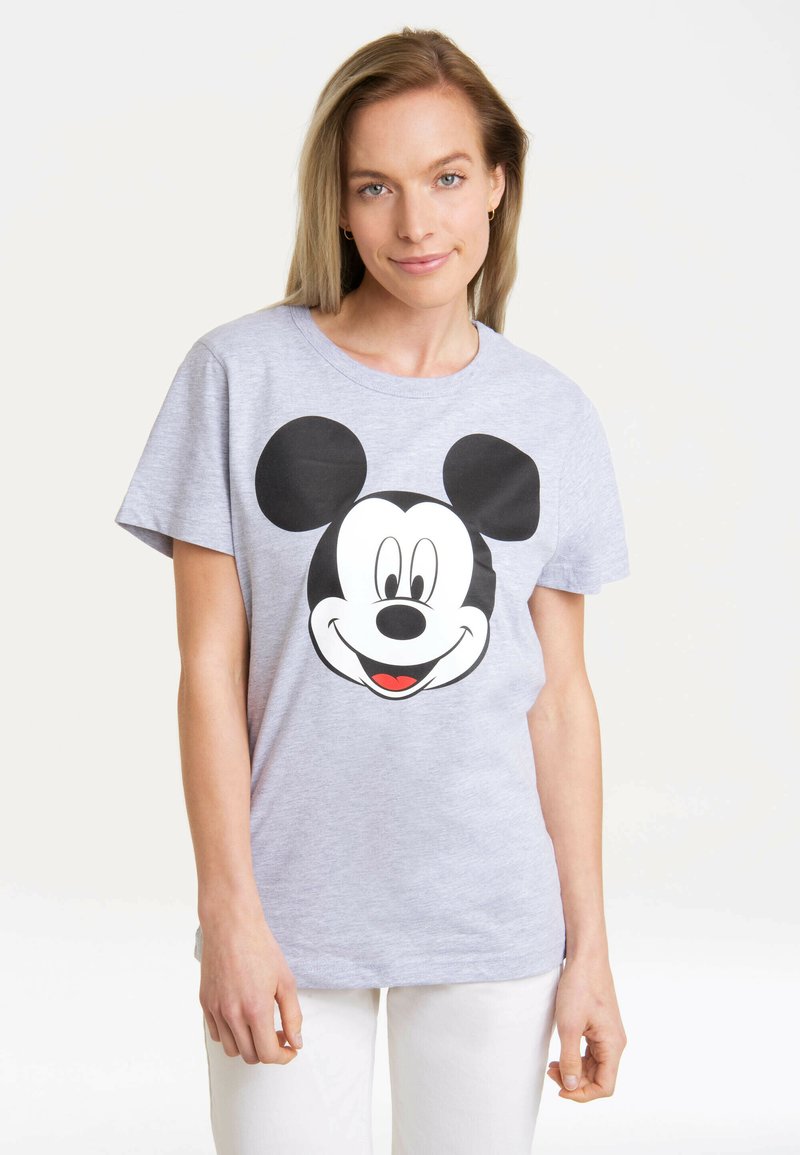 Graues Baumwoll-T-Shirt mit einem großen schwarz-weißen Mickey-Mouse-Graphic auf der Vorderseite. Kurze Ärmel und runder Halsausschnitt.