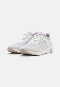 Marco Tozzi Trainers - white comb