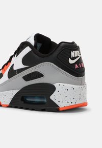 Nike Sportswear Air Max 90 Ltr Gs Unisex Tenisky White Black Turf Orange Aquamarine Bila Zalando Cz