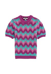 Kratkoročni vijolični pleteni pulover z zigzag vzorcem v magenti in turkizni barvi ter rebrastimi manšetami in ovratnikom.