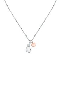 Collana in argento con un ciondolo a forma di scarpa col tacco e un ciondolo a forma di cuore in oro rosa, entrambi con superfici lisce e lucide.