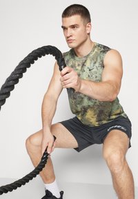 Nike Performance TOTALITY SHORT - Träningsshorts - black