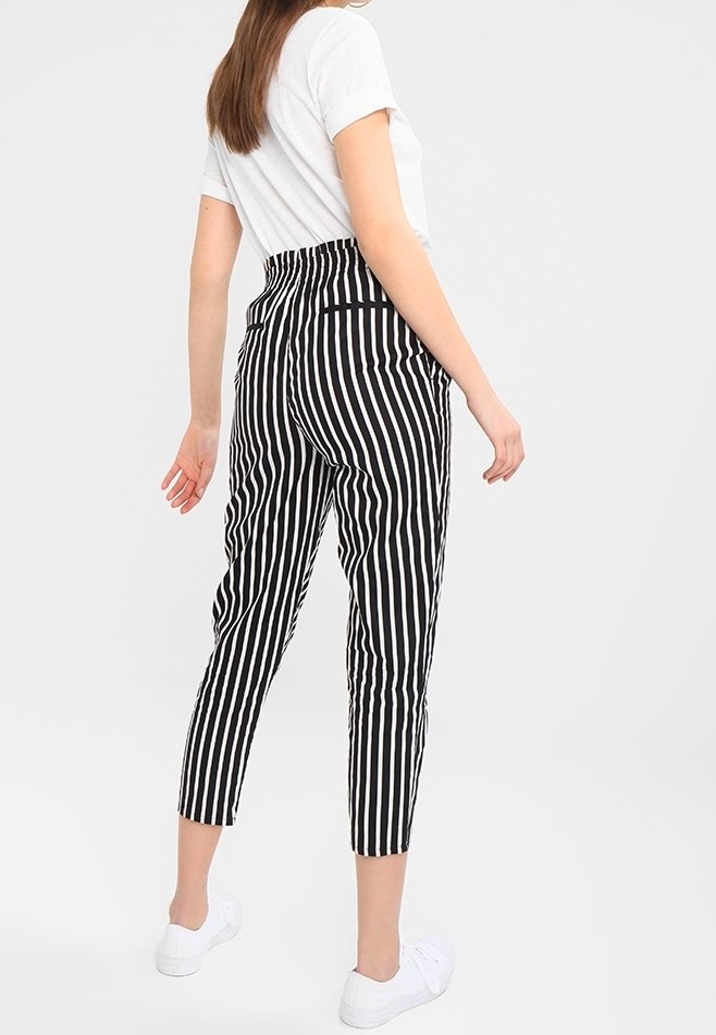 New Look Trousers black (Pre-owned)