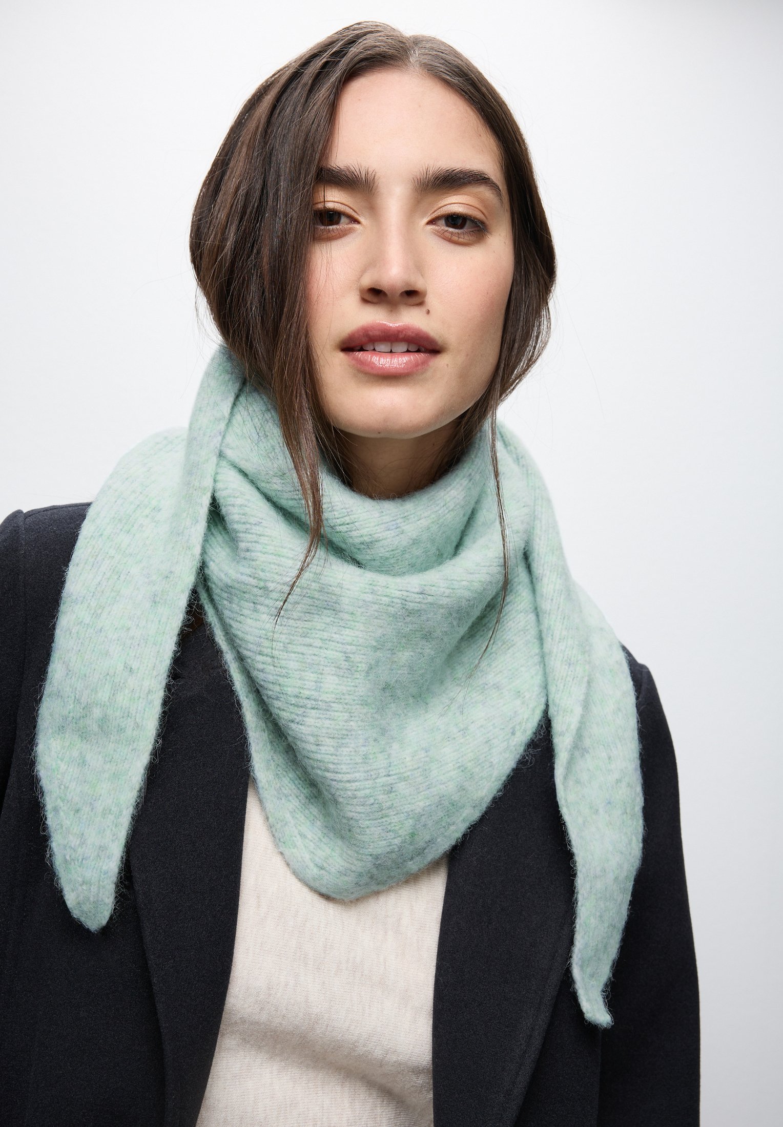 Foulards et écharpes verts Femme | Collection 2025
