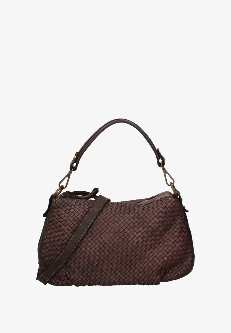 Geweven bruine leren handtas met een gebogen handvat, afneembare schouderriem en ritssluiting. Kenmerkt zich door een gestructureerd patroon en versterkte stiksels.