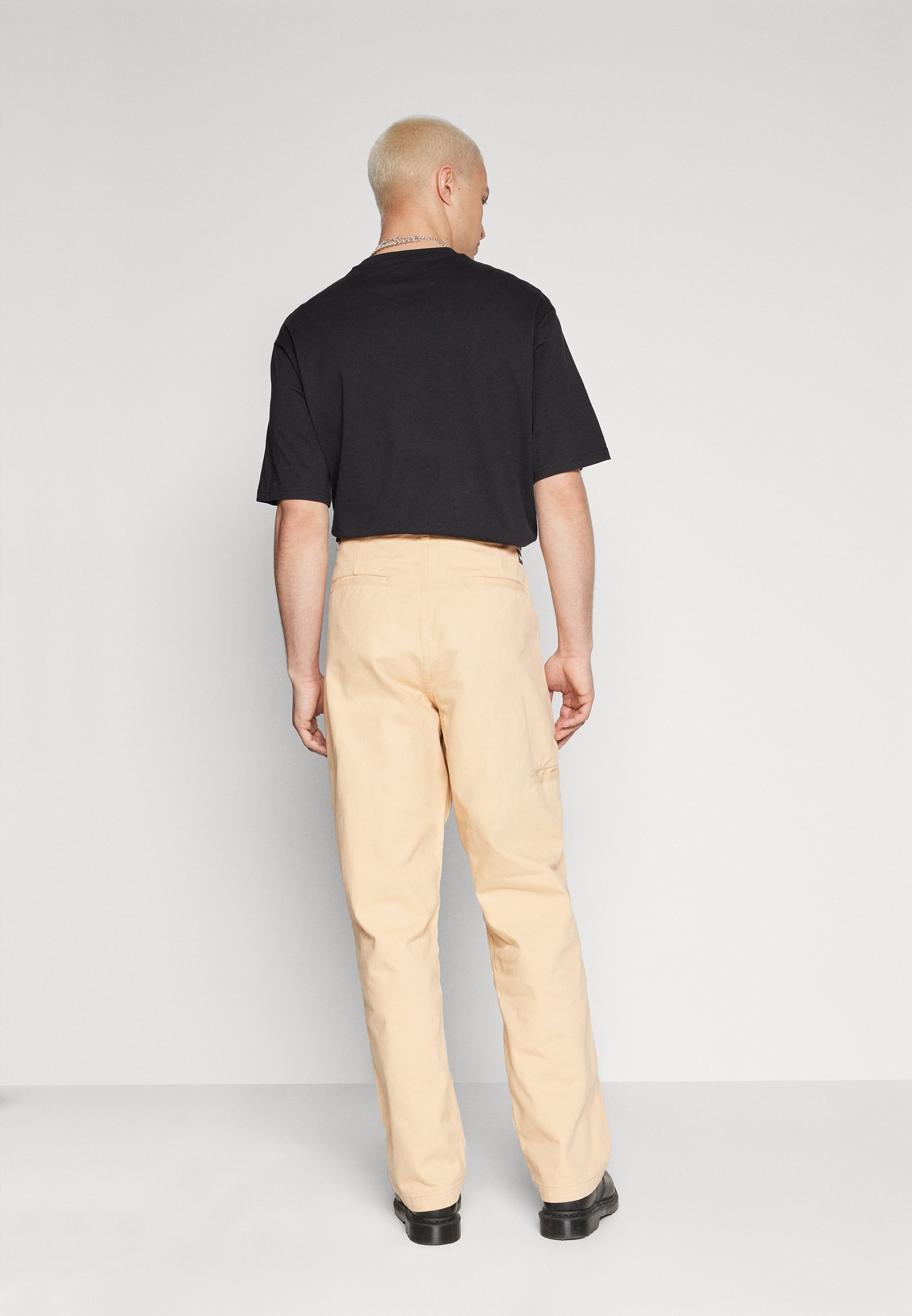 ZOO YORK BAGGY CHINO PANTS - Chinos - sand - Zalando.no
