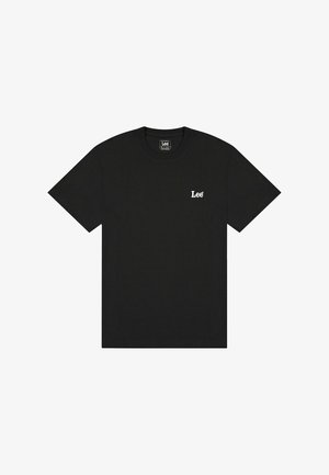 Czarny bawełniany t-shirt z krótkimi rękawami, okrągłym dekoltem i białym logo "Lee" nadrukowanym na lewej stronie klatki piersiowej. Gładka faktura.