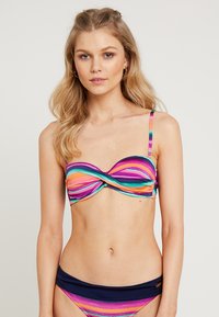 Multikleurige bikini-top met een gedraaide voorkant, met levendige strepen in roze, blauw en oranje. Verstelbare dunne bandjes.