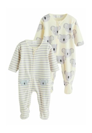 Zwei weiche Baby-Strampler, einer hellgelb mit grauen Koalagesichtern, der andere mit gelben und grauen Streifen und kleinen Koalaflecken auf den Beinen.