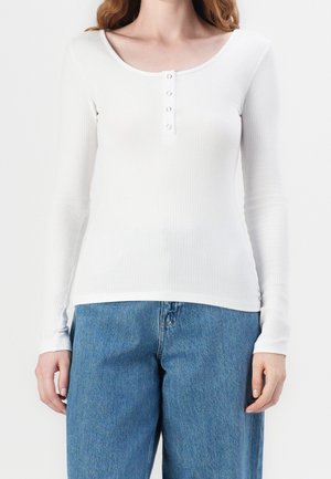 Long sleeved top - white