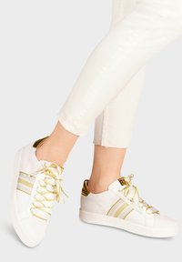 Marco Tozzi Sneaker low - white