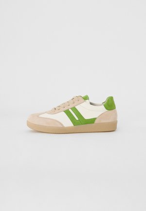 Baskets basses - oak/latte/green