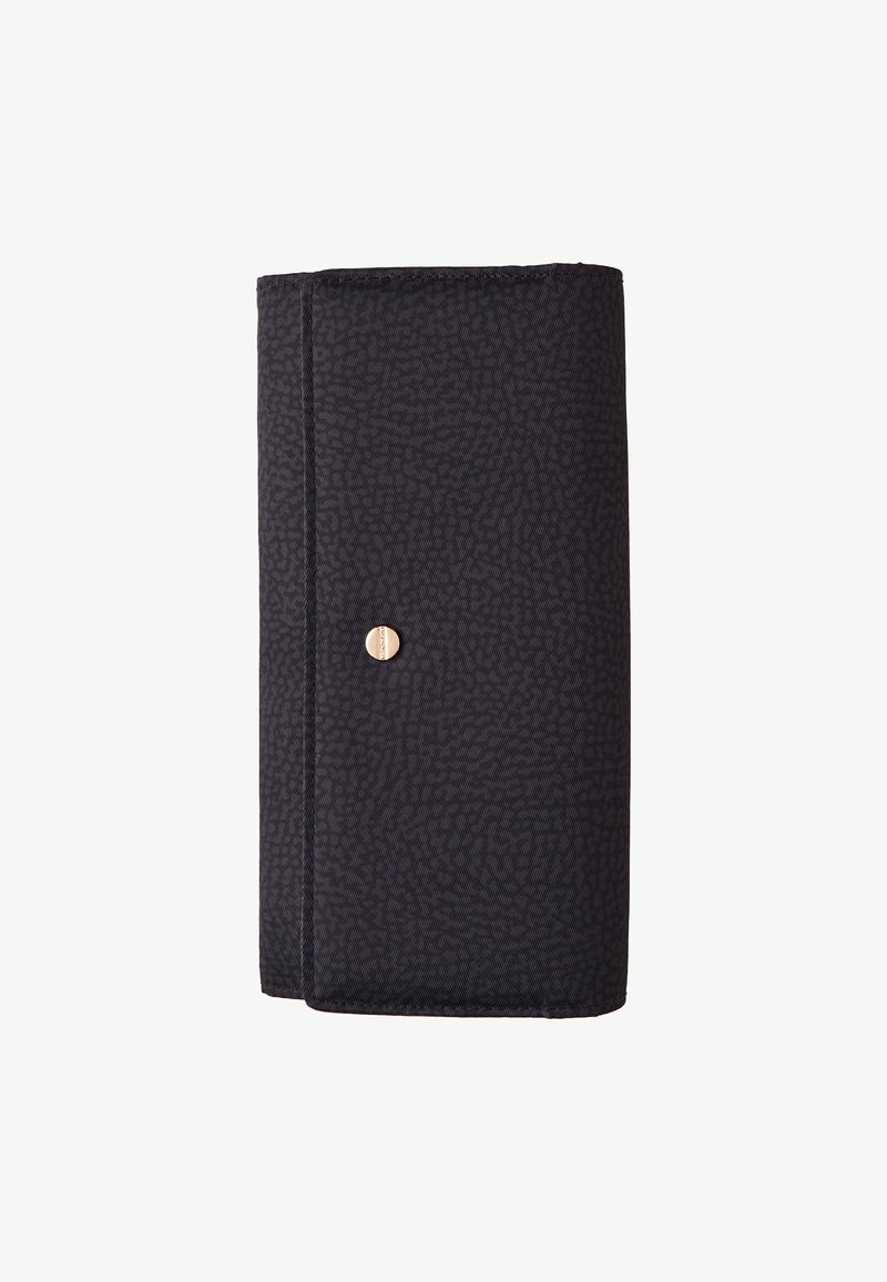 Schwarze, strukturierte Geldbörse mit satiniertem Finish, ausgestattet mit einem goldenen Druckverschluss und klaren Linien. Kompaktes Design, ideal für die Aufbewahrung von Essentials.