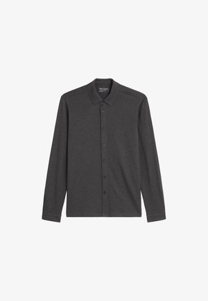 Ciemnoszara koszula z długim rękawem na guziki, z kołnierzykiem, pokazana na białym tle.