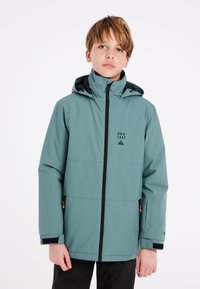 Veste imperméable vert clair avec capuche ajustable, accents noirs, fermeture éclair à l'avant et logo. Texture douce avec poches latérales.