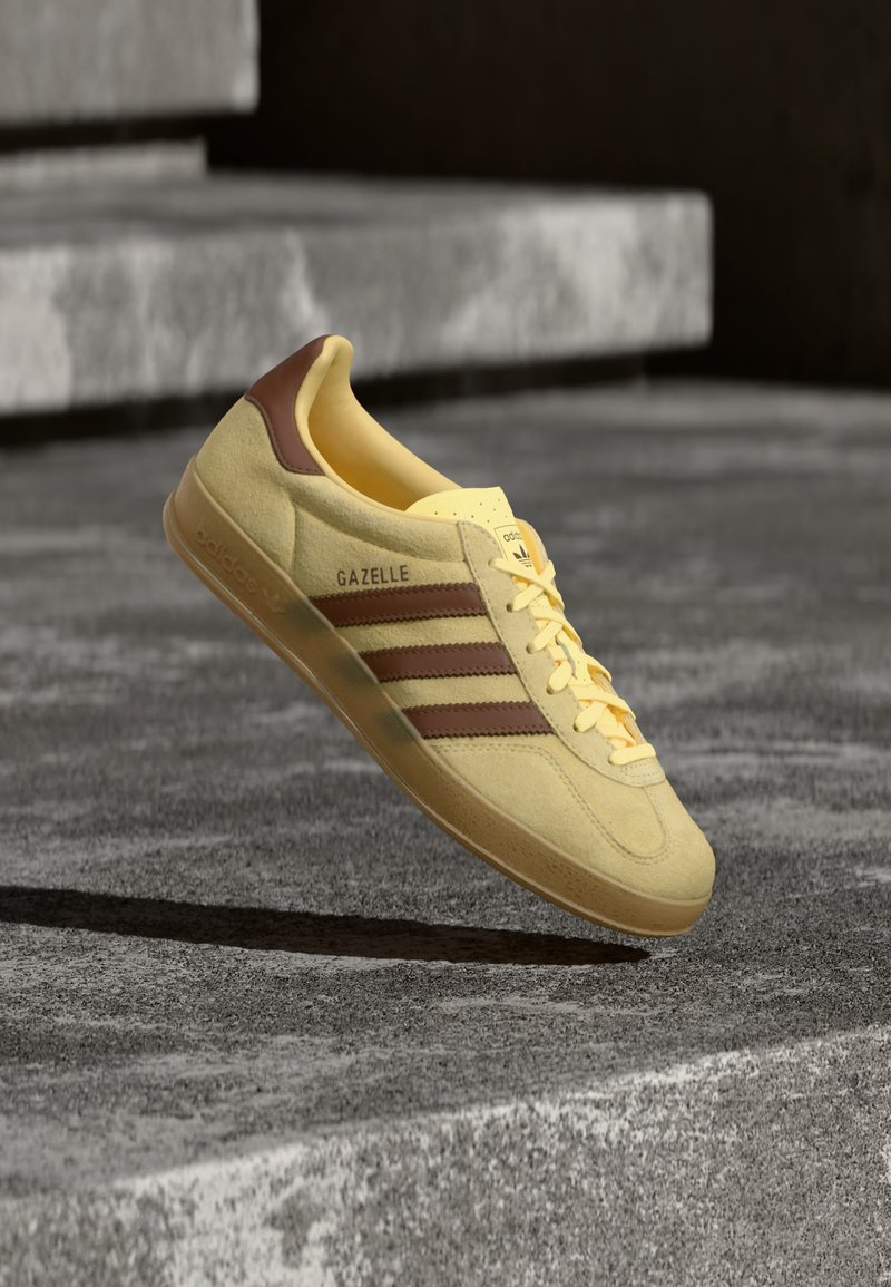 adidas Originals GAZELLE INDOOR almost yellow/preloved brown/light yellow