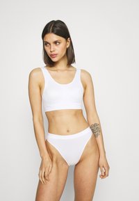 Marks & Spencer FLEXI CROP - Biustjė - white