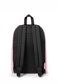 Eastpak OUT OF OFFICE - Mochila - fairy pink