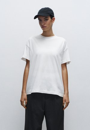 TRUE BLANKS - CONTEMPORARY OVERSIZED - T-shirts basic - white