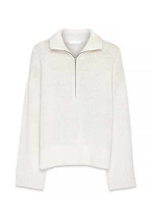 Off-white värvi kootud kampsun pikkade varrukate, soonikkoes mansettide ja äärega ning kvarts-lukuga kraega, esitatud tavalise tausta peal.