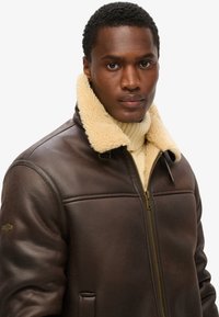 Superdry & Co AVIATOR - Giacca in similpelle - dark brown
