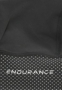 Endurance Mössa - black