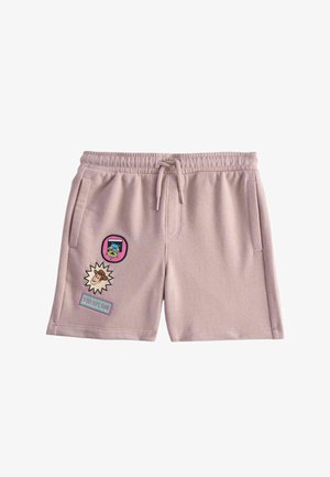 Short rose clair avec ceinture élastique et cordon, avec trois patchs colorés sur la cuisse gauche comprenant un personnage de dessin animé et un texte motivant.