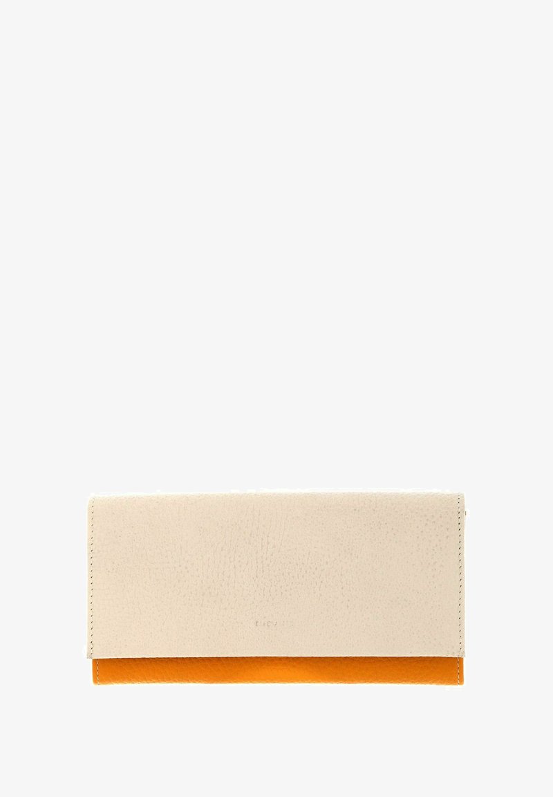 Portefeuille en cuir beige et orange avec un design plié et des coutures visibles le long des bords sur un fond blanc.