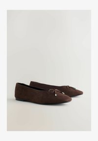 No seleccionado, chocolate brown