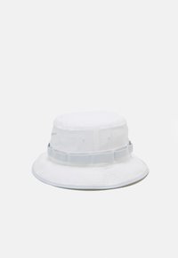 Nike Performance APEX BUCKET UNISEX - Sombrero - white/pure platinum
