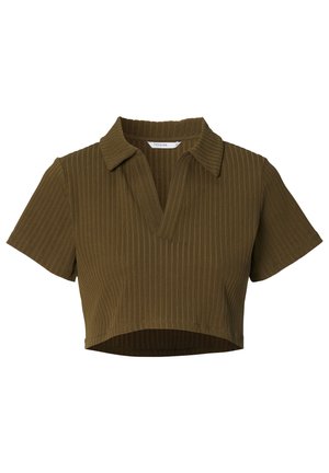 Kurzarm-Crop-Polohemd in olivgrün mit gerippter Textur und tiefem V-Ausschnitt.