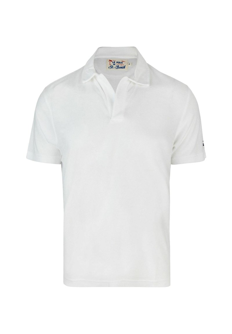 Polo shirt bianca in tessuto liscio, con colletto classico e maniche corte. Include un piccolo logo sulla manica sinistra.
