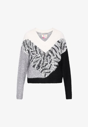V-hals, cropped sweater i hvid, grå og sort. Har et diagonalt mønster af perler på gråt stof. Blød strikket tekstur, lange ærmer.