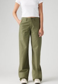 Levi's® 90S STRAIGHT - Hlače - ivy green