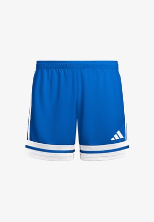 Shorts de sport bleus avec des bandes blanches près de l'ourlet et un logo blanc sur la partie inférieure de la jambe droite, avec une taille élastique.