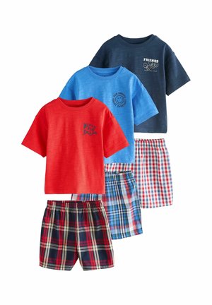 Drei Sets aus Kurzarmhemden und karierten Shorts in Rot, Blau und Navy, jedes Hemd mit einem anderen Smiley-Gesicht und Text gestaltet.