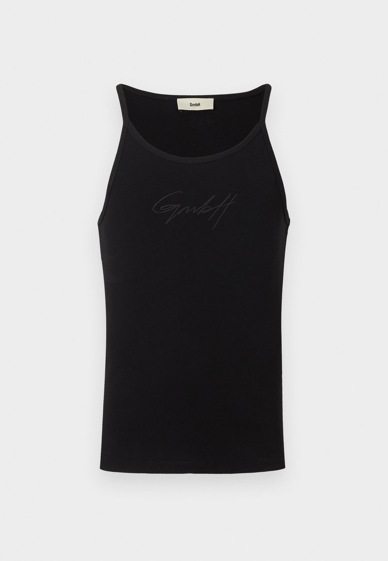 Top senza maniche di colore nero con sottili spalline e un logo inciso discreto al centro del petto.