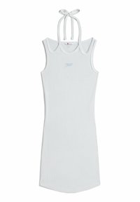 Sukienka typu tank w jasnoszarym, prążkowanym materiale, z detalem wiązania przy szyi i logo na klatce piersiowej. Dopasowany krój, długość do kolan.