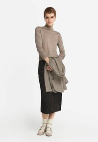 Falconeri ONLINE-SHOP - Stickad tröja - dunkelgrau - 9074 - dark stone garment-dyed