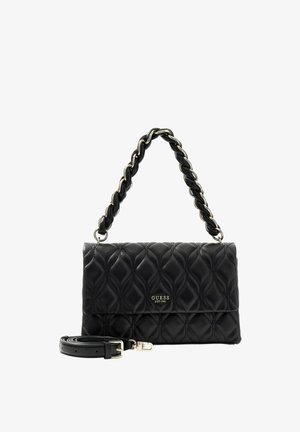 Sac à main Guess en cuir noir matelassé avec bandoulière tressée en chaîne et bandoulière amovible en cuir noir pour porter en travers.