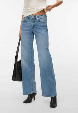 VMSANDIE MID RISE - Wide leg - light blue denim