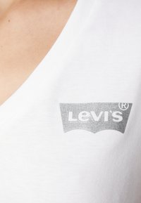 Levi's® PERFECT VNECK - Paprasti marškinėliai - bright white