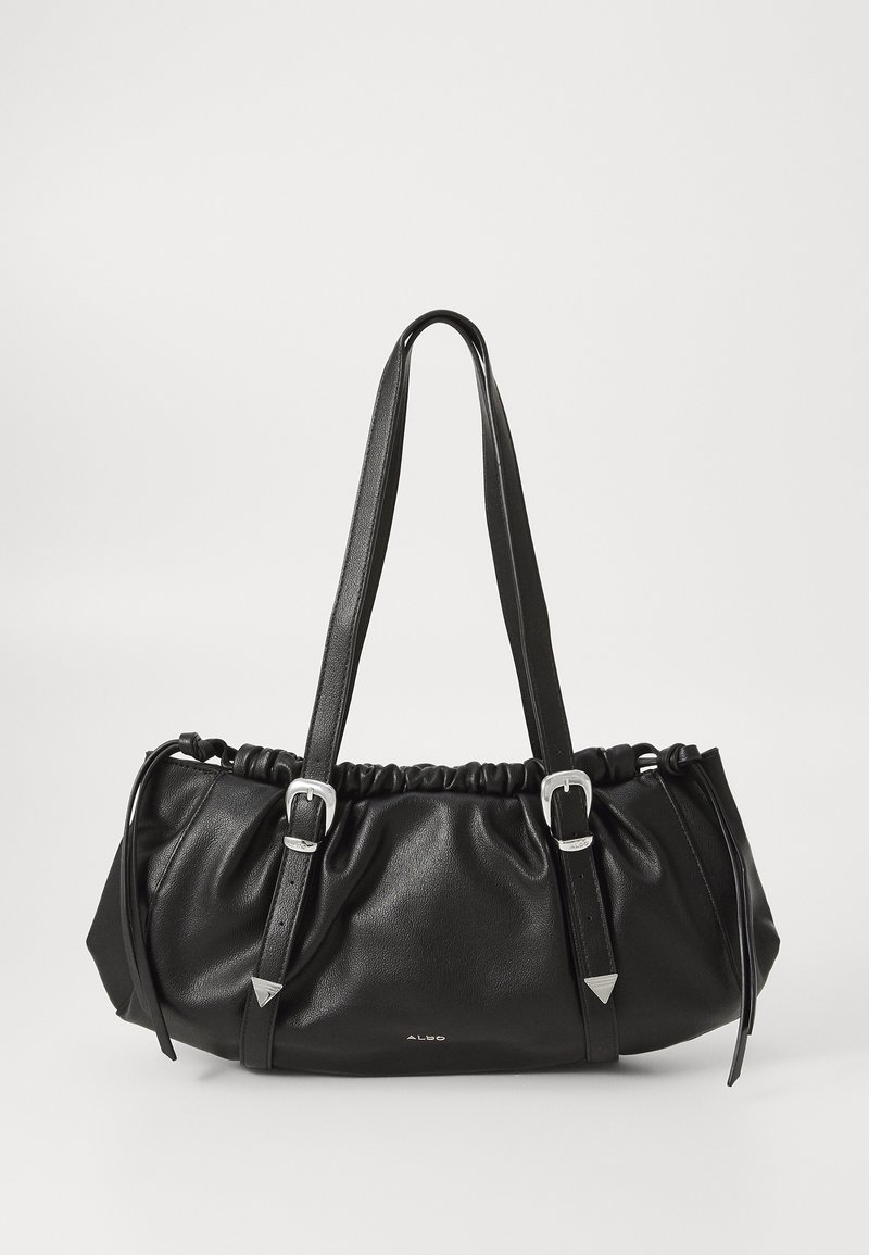 Schwarze Lederhandtasche mit gerafftem Design, doppelten flachen Trägern, silberfarbenen Beschlägen und dreieckigen Akzenten an den Trägern.