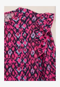Seleccionado, pink